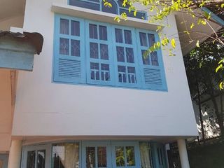 出租 3 卧室 独立屋 在 Saphan Sung, 曼谷