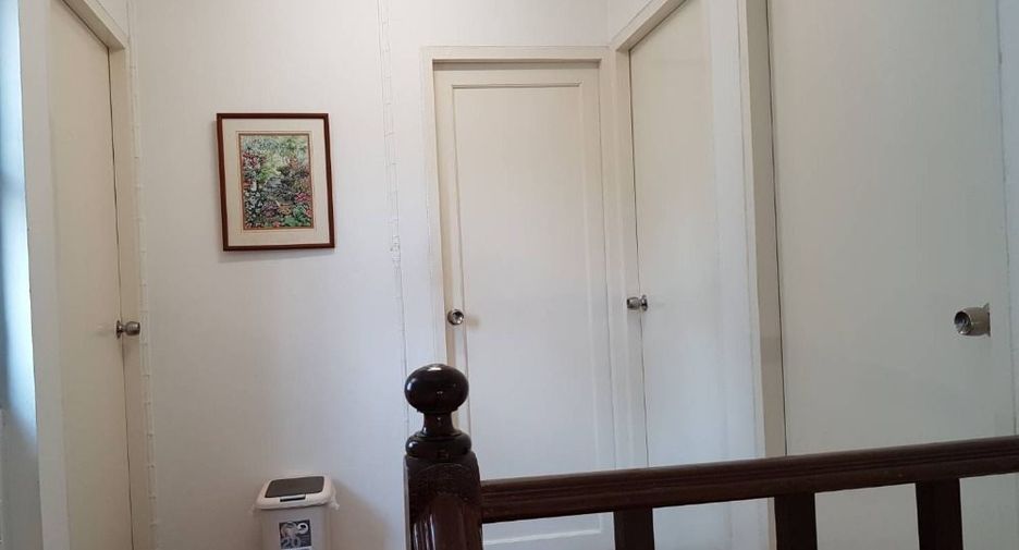For rent 3 bedrooms house in Saphan Sung, Bangkok