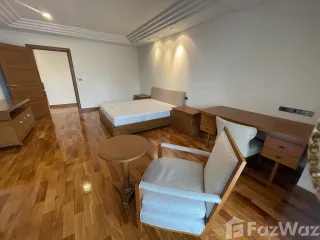 Apartamento en alquiler de 3 habitaciones en Khlong Toei, Bangkok
