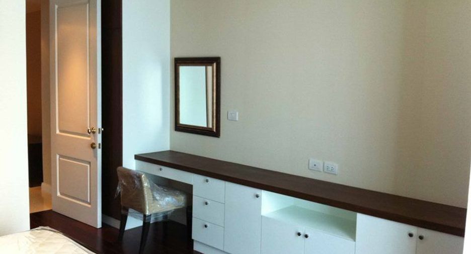 For rent 3 bedrooms condo in Pathum Wan, Bangkok