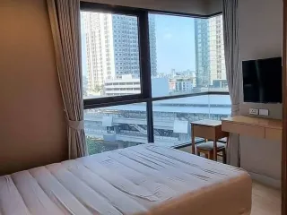 For rent 2 bedrooms condo in Khlong San, Bangkok