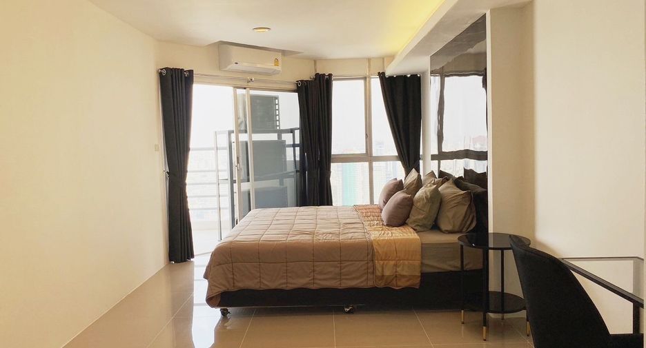 À louer 4 chambres condo à Khlong Toei, Bangkok