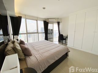 For rent 4 bedrooms condo in Khlong Toei, Bangkok