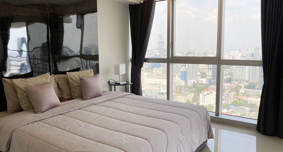 À louer 4 chambres condo à Khlong Toei, Bangkok