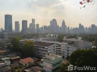 For rent 3 bedrooms condo in Pathum Wan, Bangkok
