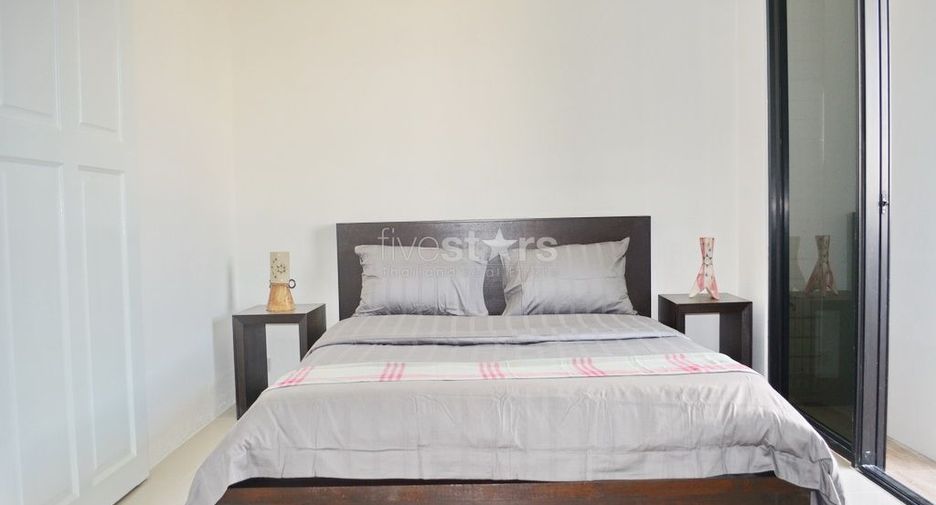 Condo en alquiler de 3 habitaciones en Pathum Wan, Bangkok