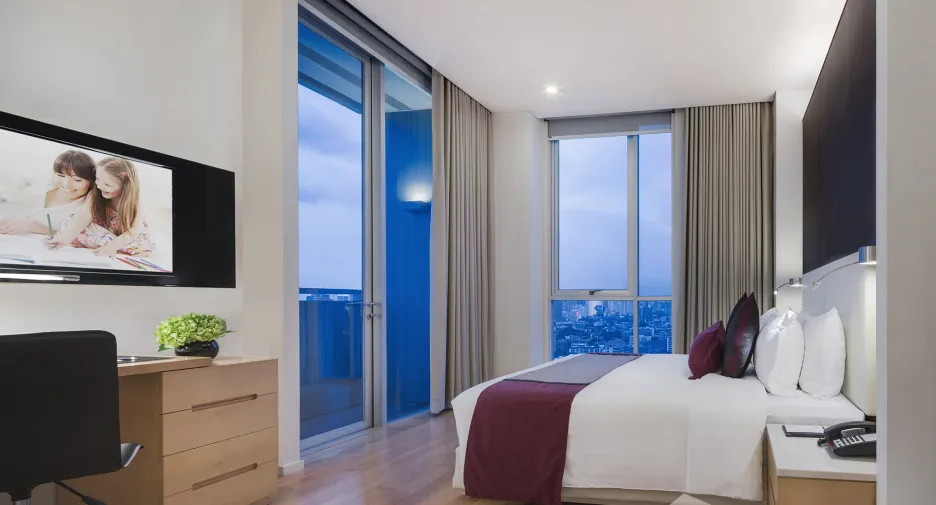 For rent 2 bedrooms apartment in Watthana, Bangkok
