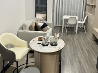 Wohnung zur Miete mit 1 Zimmer in Bang Rak, Bangkok