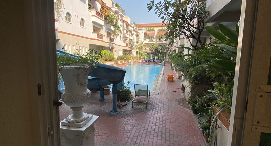 Apartment zur Miete mit 3 Zimmer in Watthana, Bangkok