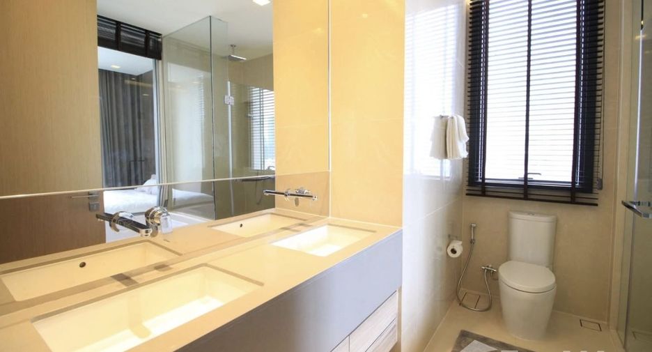 For rent 2 bedrooms condo in Watthana, Bangkok
