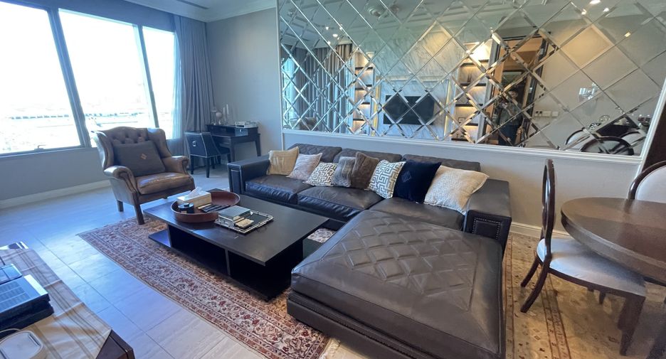 À louer 2 chambres condo à Pathum Wan, Bangkok