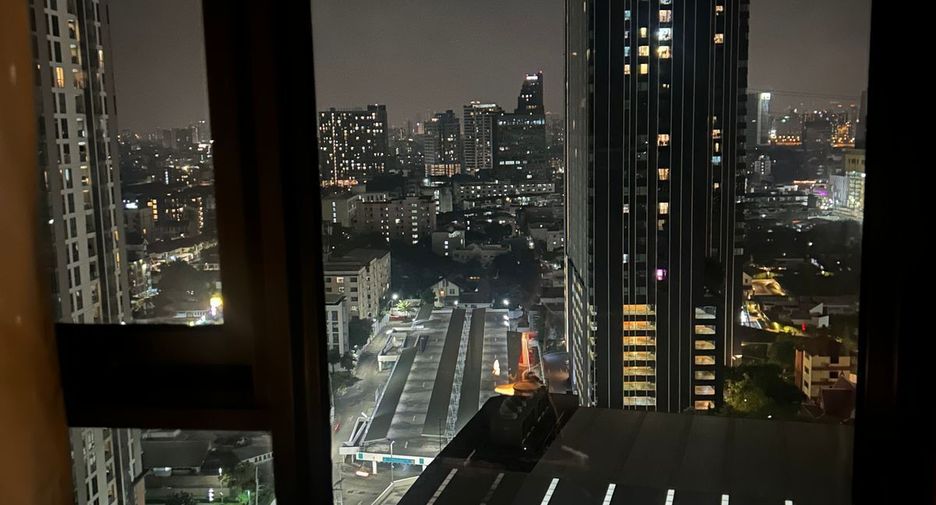 For rent 2 bedrooms condo in Chatuchak, Bangkok