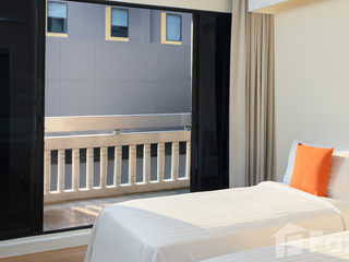 For rent 2 bedrooms apartment in Khlong Toei, Bangkok
