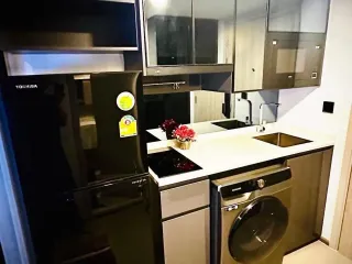 Condo en alquiler de 1 habitaciones en Bang Rak, Bangkok