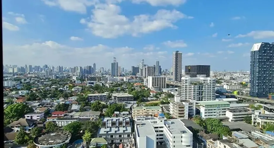 For rent 2 bedrooms condo in Phra Khanong, Bangkok