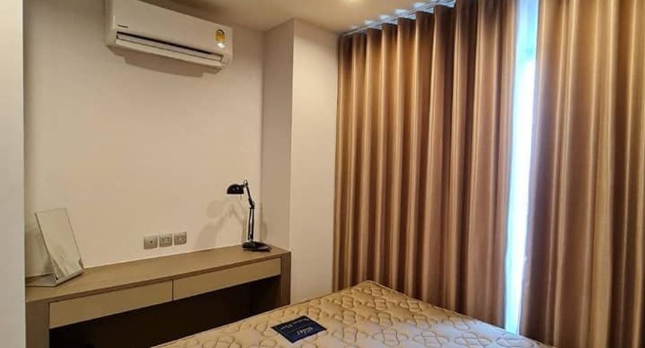 For rent 2 bedrooms condo in Phra Khanong, Bangkok