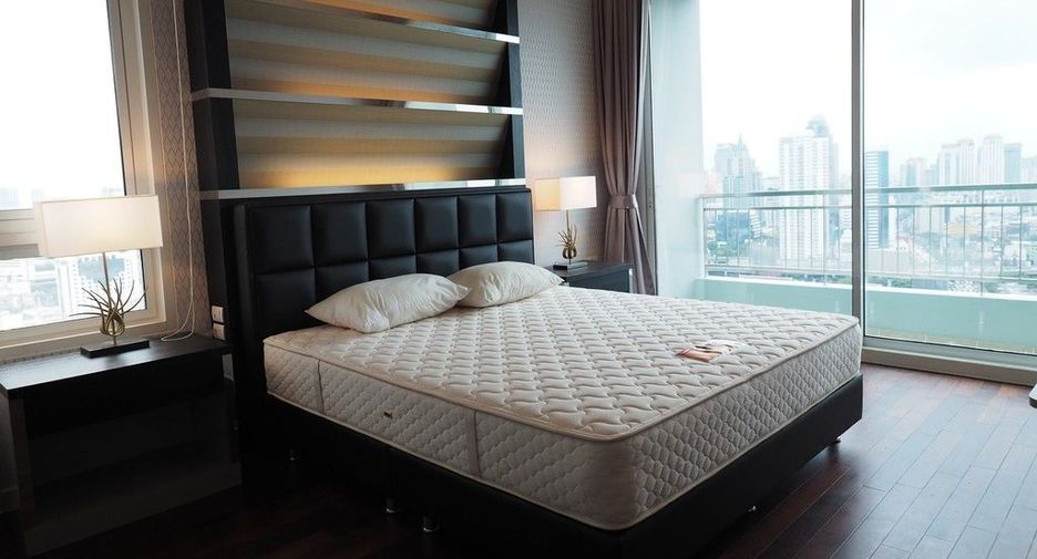 For rent 3 ベッドルーム condo in Watthana, Bangkok
