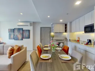 For rent 2 bedrooms apartment in Huai Khwang, Bangkok