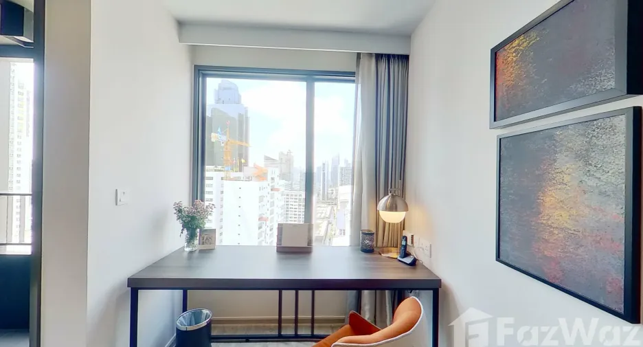 For rent 2 bedrooms apartment in Huai Khwang, Bangkok
