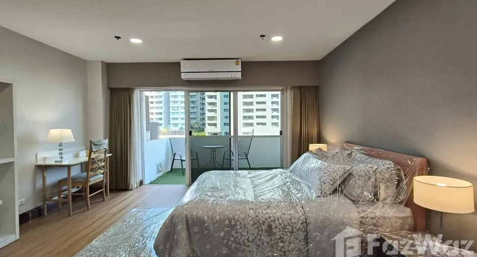 À louer 3 chambres condo à Watthana, Bangkok