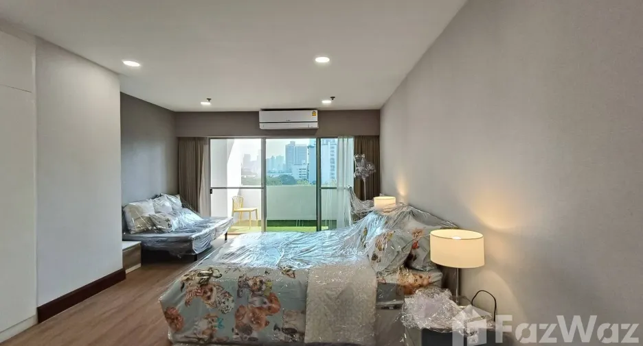 À louer 3 chambres condo à Watthana, Bangkok