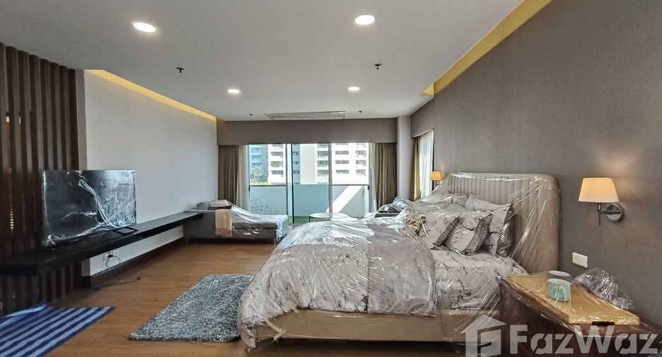 À louer 3 chambres condo à Watthana, Bangkok