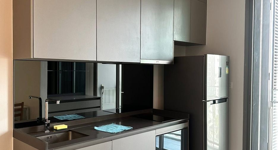 For rent 1 bed condo in Khlong Toei, Bangkok