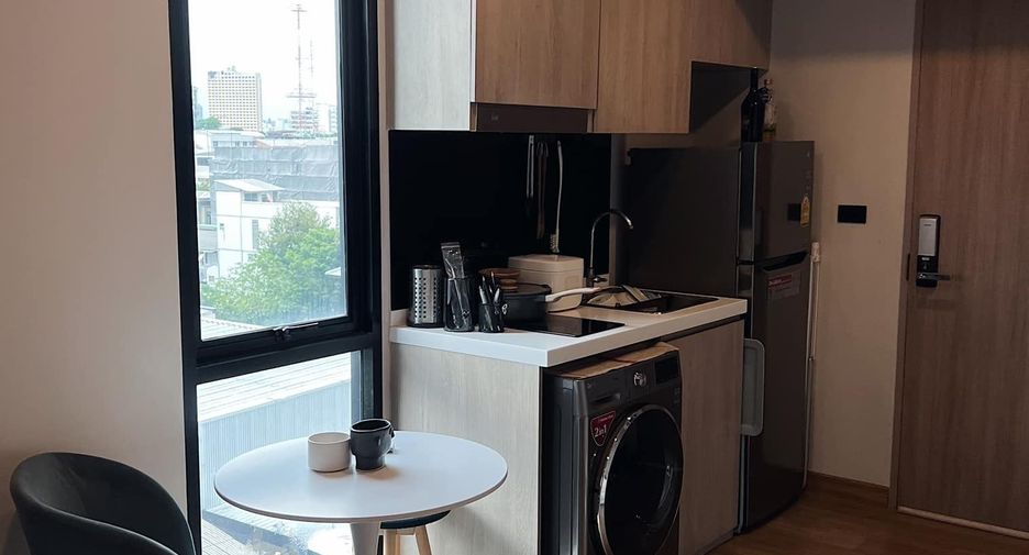 For rent 1 bed condo in Phaya Thai, Bangkok