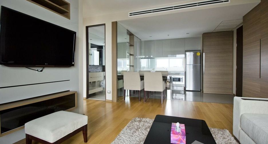 For rent 2 bedrooms condo in Watthana, Bangkok
