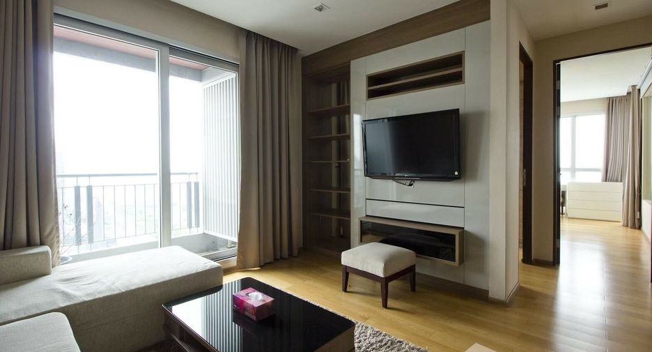 For rent 2 bedrooms condo in Watthana, Bangkok