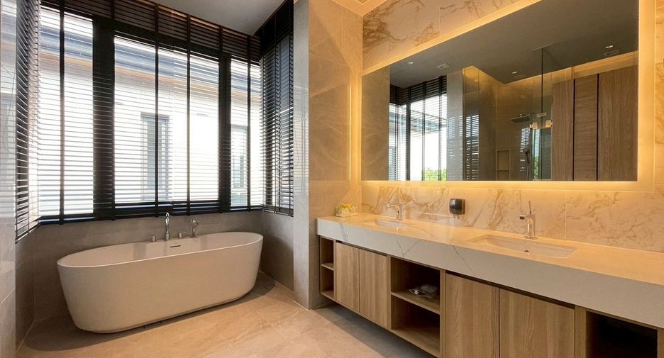 For rent 4 bedrooms house in Suan Luang, Bangkok