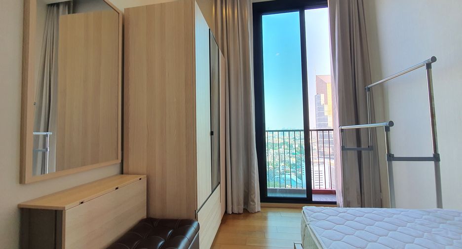 For rent 2 bedrooms condo in Phaya Thai, Bangkok
