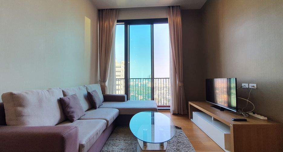 For rent 2 bedrooms condo in Phaya Thai, Bangkok
