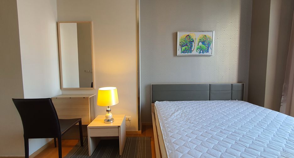 For rent 2 bedrooms condo in Phaya Thai, Bangkok