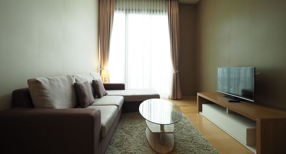 For rent 2 bedrooms condo in Phaya Thai, Bangkok