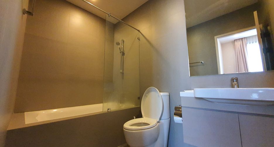 For rent 2 bedrooms condo in Phaya Thai, Bangkok