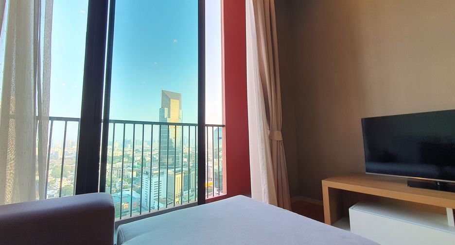 For rent 2 bedrooms condo in Phaya Thai, Bangkok