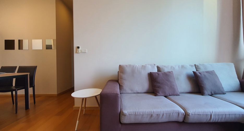 For rent 2 bedrooms condo in Phaya Thai, Bangkok