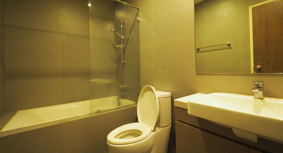 For rent 2 bedrooms condo in Phaya Thai, Bangkok