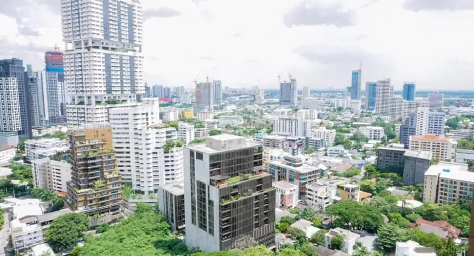 For rent 1 bed condo in Khlong Toei, Bangkok