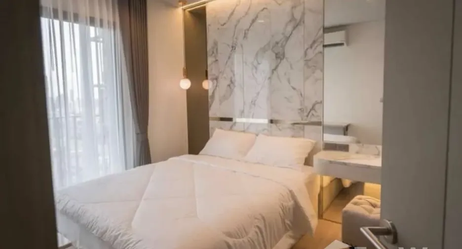 For rent 2 bedrooms condo in Huai Khwang, Bangkok