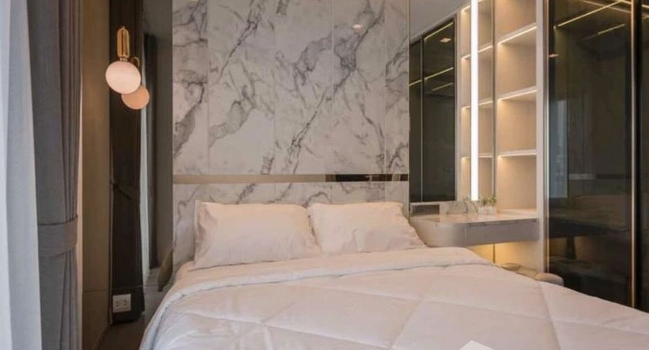 For rent 2 bedrooms condo in Huai Khwang, Bangkok