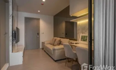 Condo en alquiler de 2 habitaciones en Huai Khwang, Bangkok