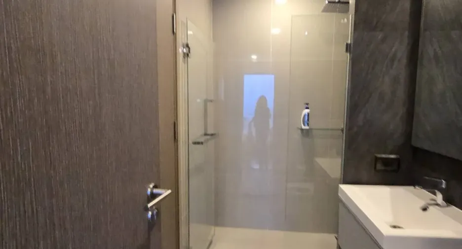 For rent 2 bedrooms condo in Phaya Thai, Bangkok