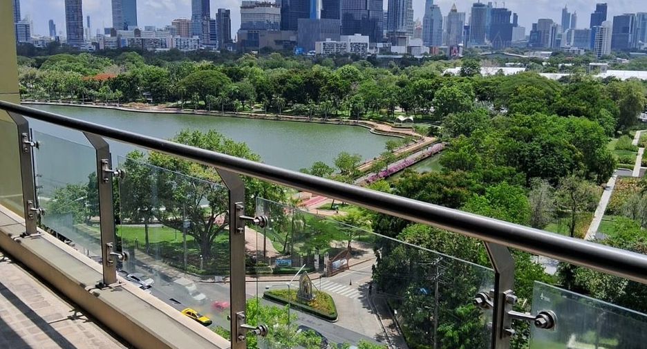 Condo en alquiler de 2 habitaciones en Khlong Toei, Bangkok