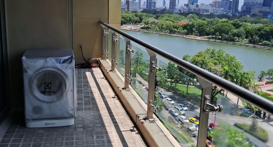 Condo en alquiler de 2 habitaciones en Khlong Toei, Bangkok