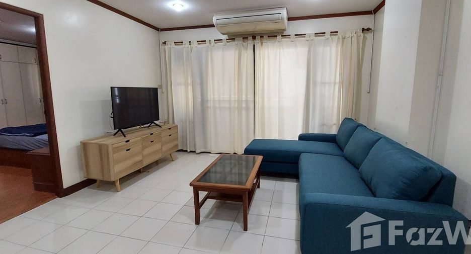 For rent 3 bedrooms condo in Khlong Toei, Bangkok