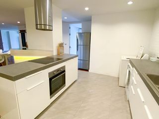 For rent 3 bedrooms condo in Pathum Wan, Bangkok