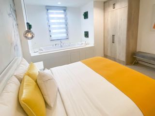 For rent 3 bedrooms condo in Pathum Wan, Bangkok