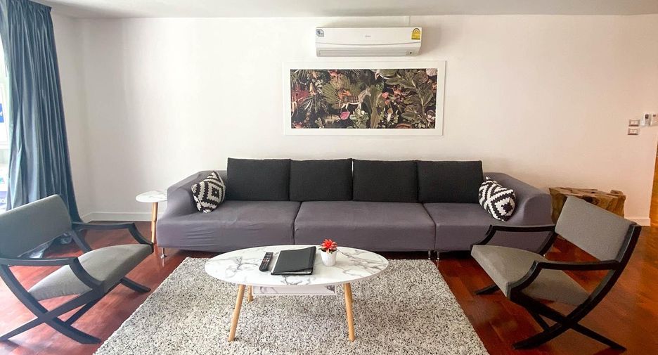 For rent 3 bedrooms condo in Pathum Wan, Bangkok